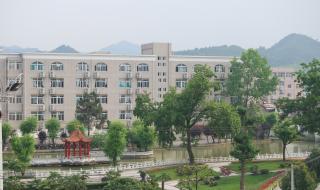 毛坦厂镇毛坦厂中学 毛坦厂镇毛坦厂中学