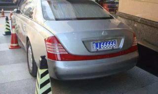 2万货车挂百万豪牌 2万货车挂百万豪牌